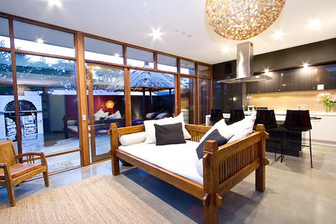 Sticky Rice Villas - Mackay Tourism 11