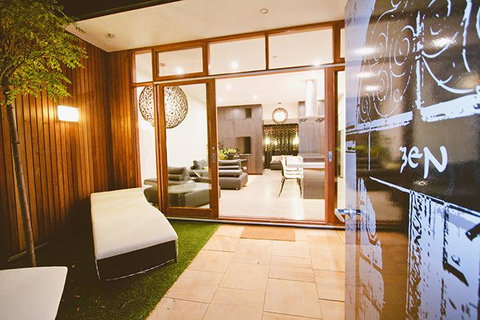 Sticky Rice Villas - Mackay Tourism 19