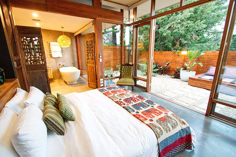 Sticky Rice Villas - Mackay Tourism 12