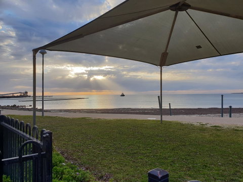 Wallaroo Beachfront Tourist Park - Mackay Tourism 12