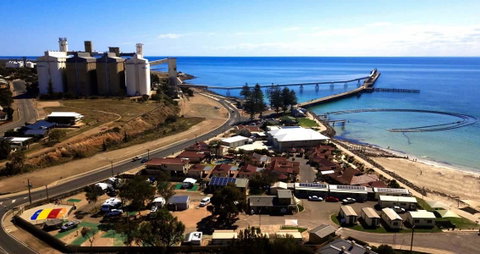 Wallaroo Beachfront Tourist Park - Mackay Tourism 2