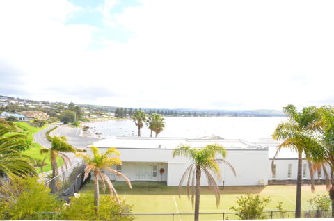 The Bluff Resort Apartments - Mackay Tourism 26