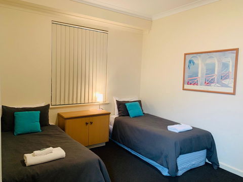 The Bluff Resort Apartments - Mackay Tourism 5