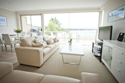 The Bluff Resort Apartments - Mackay Tourism 14
