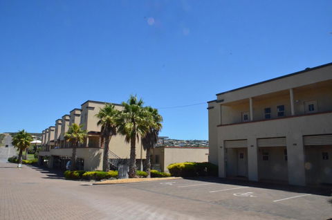 The Bluff Resort Apartments - Mackay Tourism 23