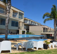 The Bluff Resort Apartments - Mackay Tourism