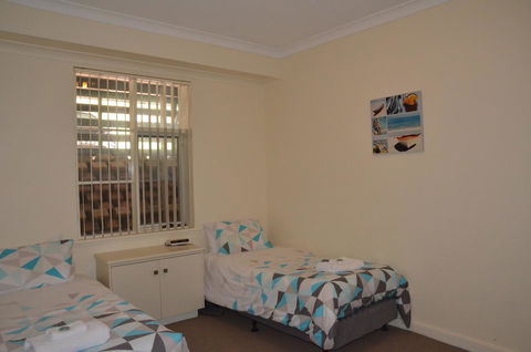 The Bluff Resort Apartments - Mackay Tourism 18