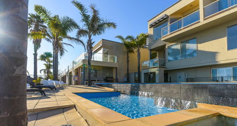 The Bluff Resort Apartments - Mackay Tourism 11