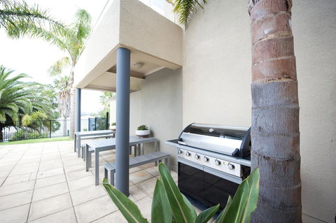 The Bluff Resort Apartments - Mackay Tourism 34