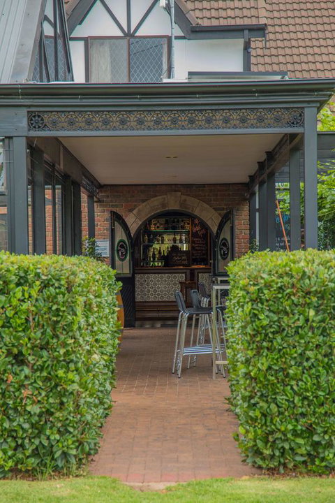 Mick O\'Sheas - Mackay Tourism 40