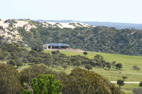 Almonta Park Lodge - Mackay Tourism 0