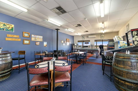 Border Village Roadhouse - Mackay Tourism 29