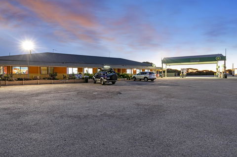 Border Village Roadhouse - Mackay Tourism 2