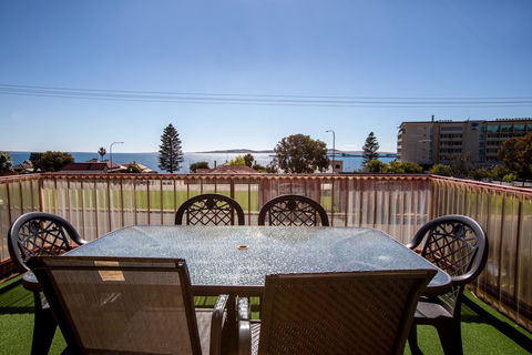 Blue Seas Motel - Mackay Tourism 7