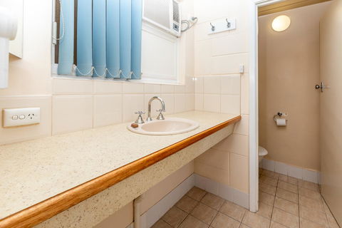 Blue Seas Motel - Mackay Tourism 4