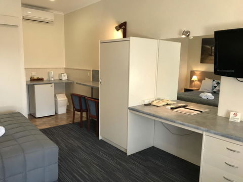 Robetown Motor Inn & Apartments - Mackay Tourism 26