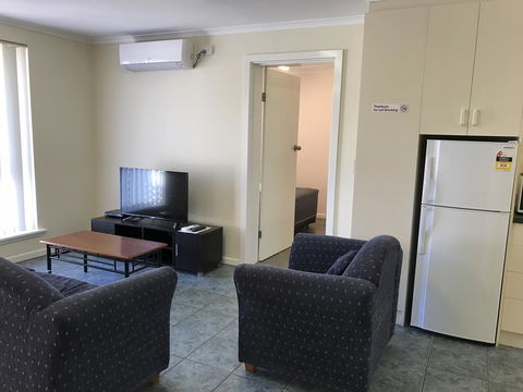 Robetown Motor Inn & Apartments - Mackay Tourism 44