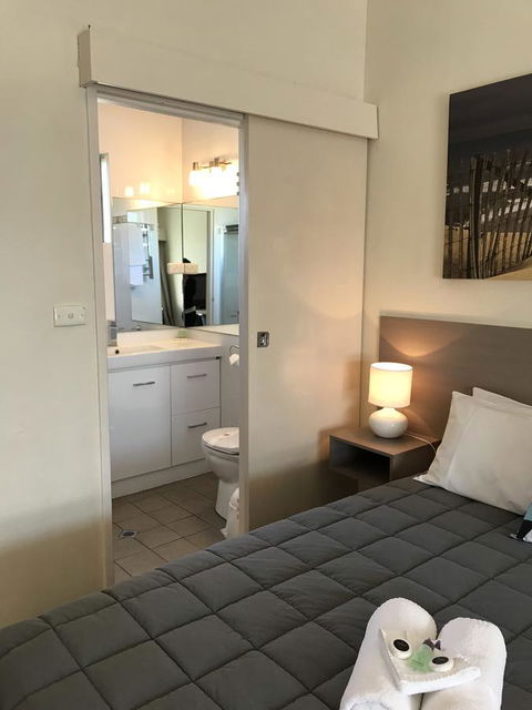 Robetown Motor Inn & Apartments - Mackay Tourism 10