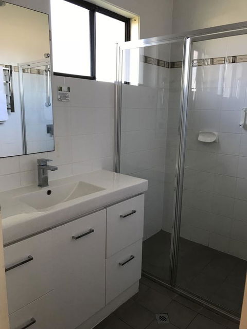 Robetown Motor Inn & Apartments - Mackay Tourism 30
