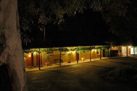 Burra Motor Inn - Mackay Tourism 18