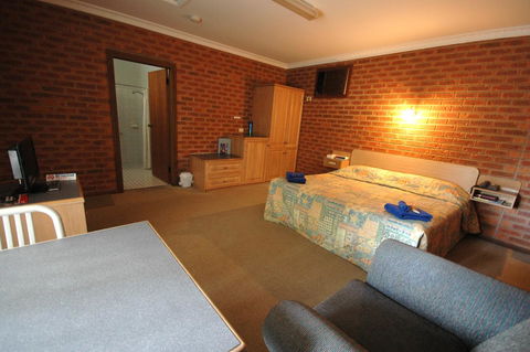 Burra Motor Inn - Mackay Tourism 44