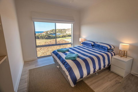 Middle River Beach House, Western House - Mackay Tourism 10