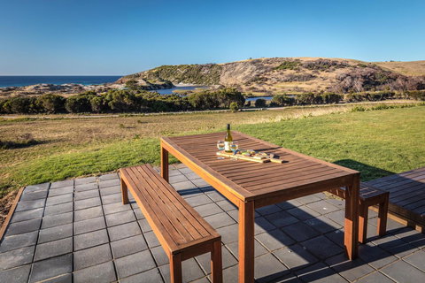 Middle River Beach House, Western House - Mackay Tourism 18