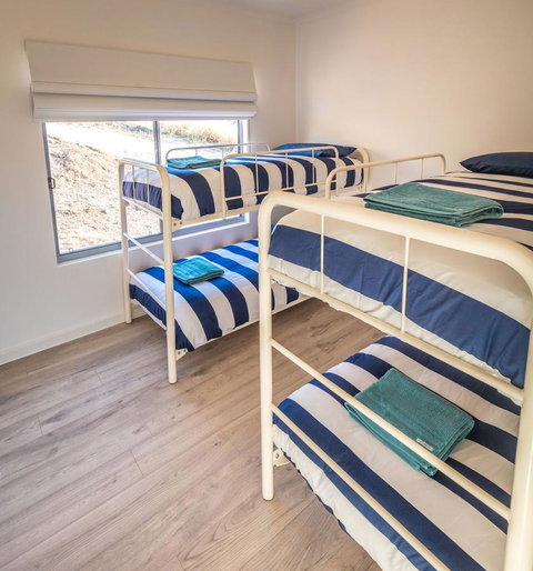 Middle River Beach House, Western House - Mackay Tourism 11