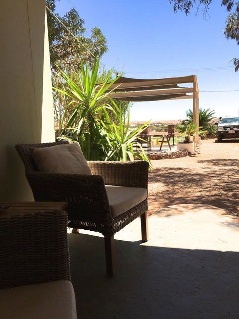 The Lookout Cave Underground Motel - Mackay Tourism 25