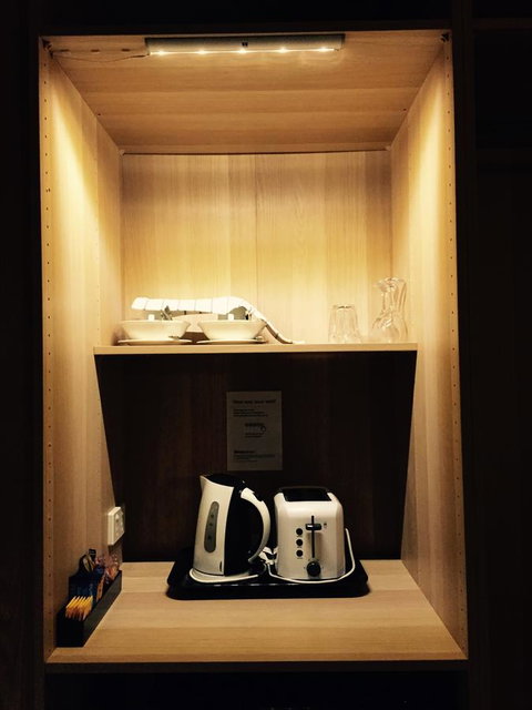 The Lookout Cave Underground Motel - Mackay Tourism 43