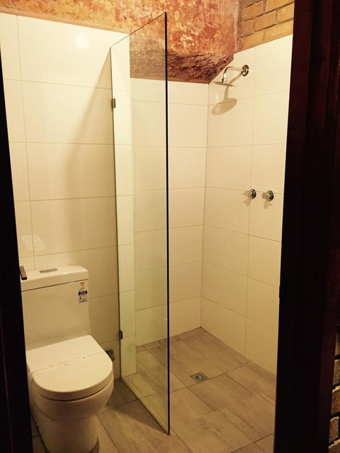 The Lookout Cave Underground Motel - Mackay Tourism 44