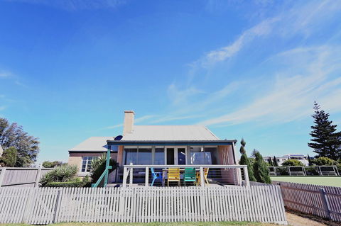 Caledonian Inn - Mackay Tourism 4