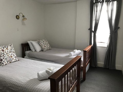 Caledonian Inn - Mackay Tourism 31