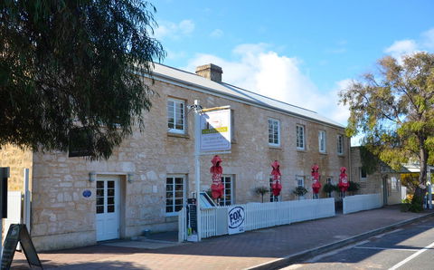 Caledonian Inn - Mackay Tourism 28