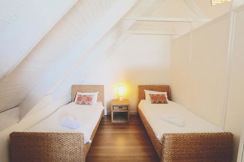 Caledonian Inn - Mackay Tourism 9