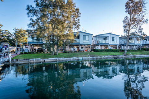 Jervis Bay Holiday Park - Mackay Tourism 0