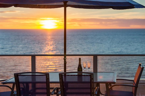 Adelaide Luxury Beach House - Mackay Tourism 7