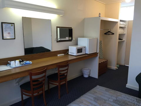 Blue Lake Motel - Mackay Tourism 3
