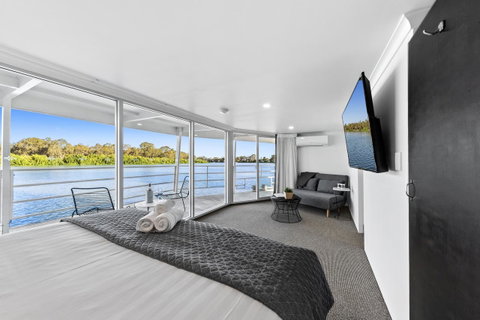 Murray River Queen - Mackay Tourism 10
