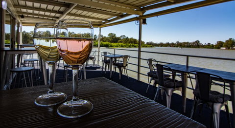 Murray River Queen - Mackay Tourism 15
