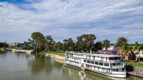 Murray River Queen - Mackay Tourism 0