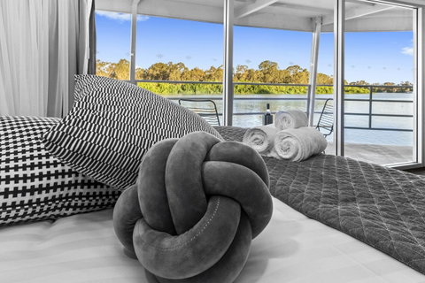 Murray River Queen - Mackay Tourism 8