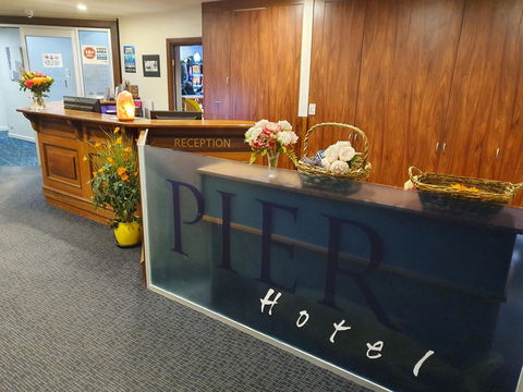 Pier Hotel Port Lincoln - Mackay Tourism 1