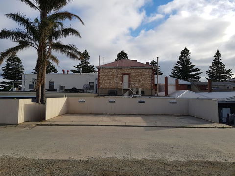 Pier Hotel Port Lincoln - Mackay Tourism 31