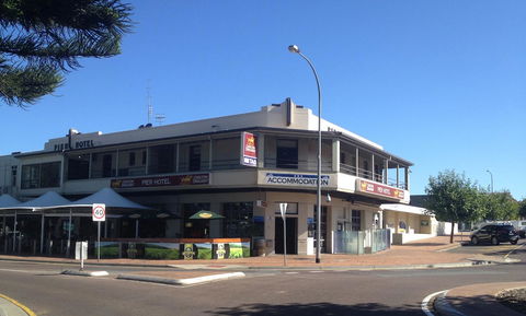 Pier Hotel Port Lincoln - Mackay Tourism 0