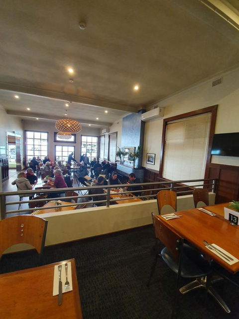 Pier Hotel Port Lincoln - Mackay Tourism 8