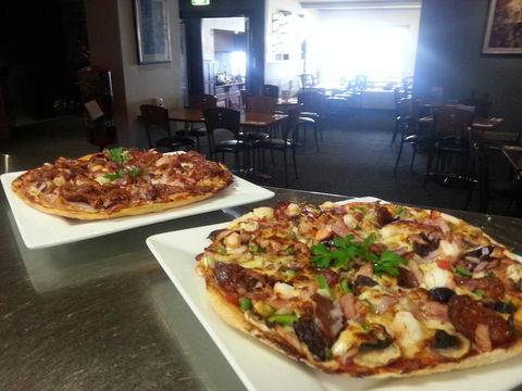 Pier Hotel Port Lincoln - Mackay Tourism 28