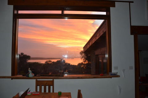 Of Stone & Wood Guesthouse - Mackay Tourism 23