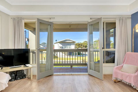 The Lighthouse - Port Willunga - C21 SouthCoast Holidays - Mackay Tourism 2