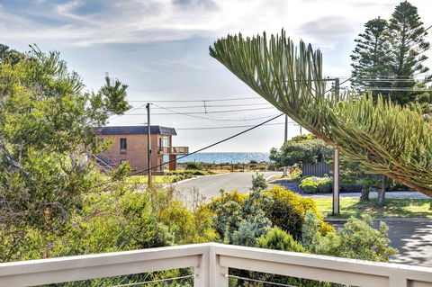 Sea View At Silver Sands - C21 SouthCoast Holidays - Mackay Tourism 5